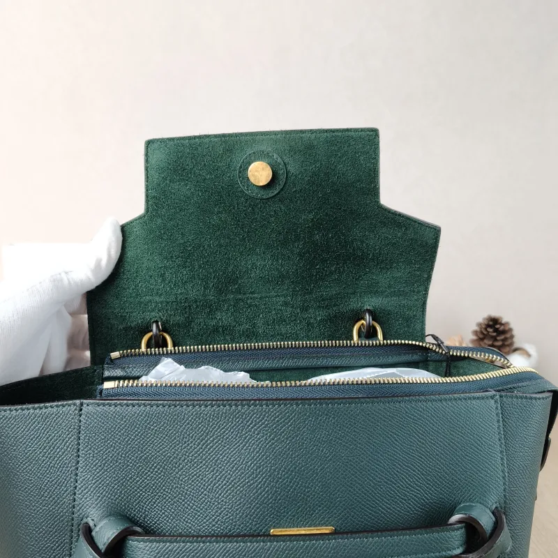 CELINE Shoulder Bag Belt Micro Green Calfskin Medium24 × 13 × 20 cm — detail view 12 of 14