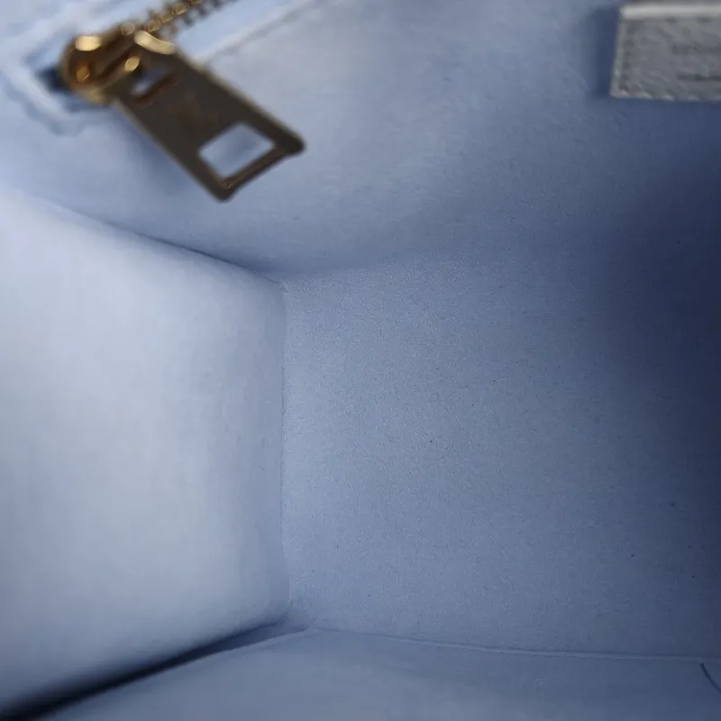 Louis Vuitton Shoulder Bag Onthego White · Blue Monogram Empreinte Embossed Calfskin Small 25 × 11.5 × 19 cm — detail view 6 of 11