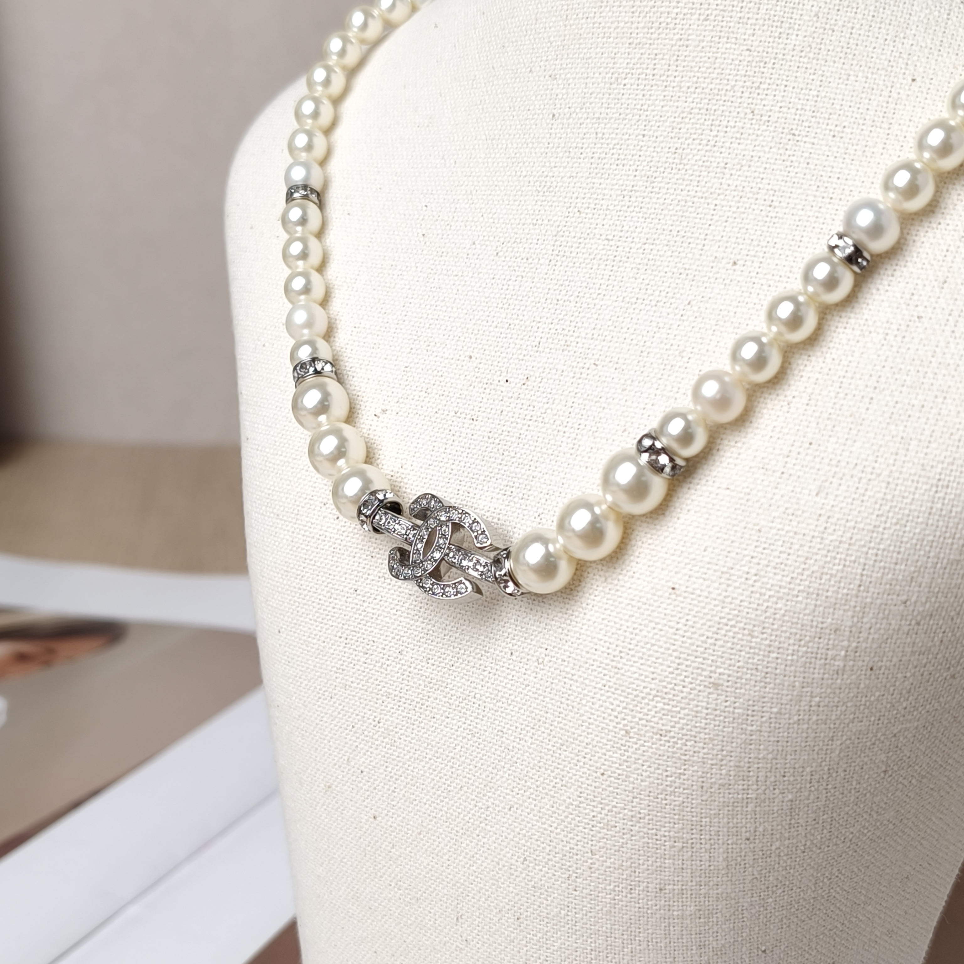 Chanel Necklace25s c Pearl Necklacechocker Silver One Size38cm One Size — cover view 8 of 11