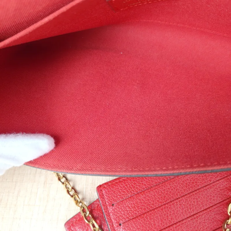 Louis Vuitton Crossbody Bag Pochette Félicie Red Calfskin Small21 × 3 × 12 cm — detail view 3 of 13