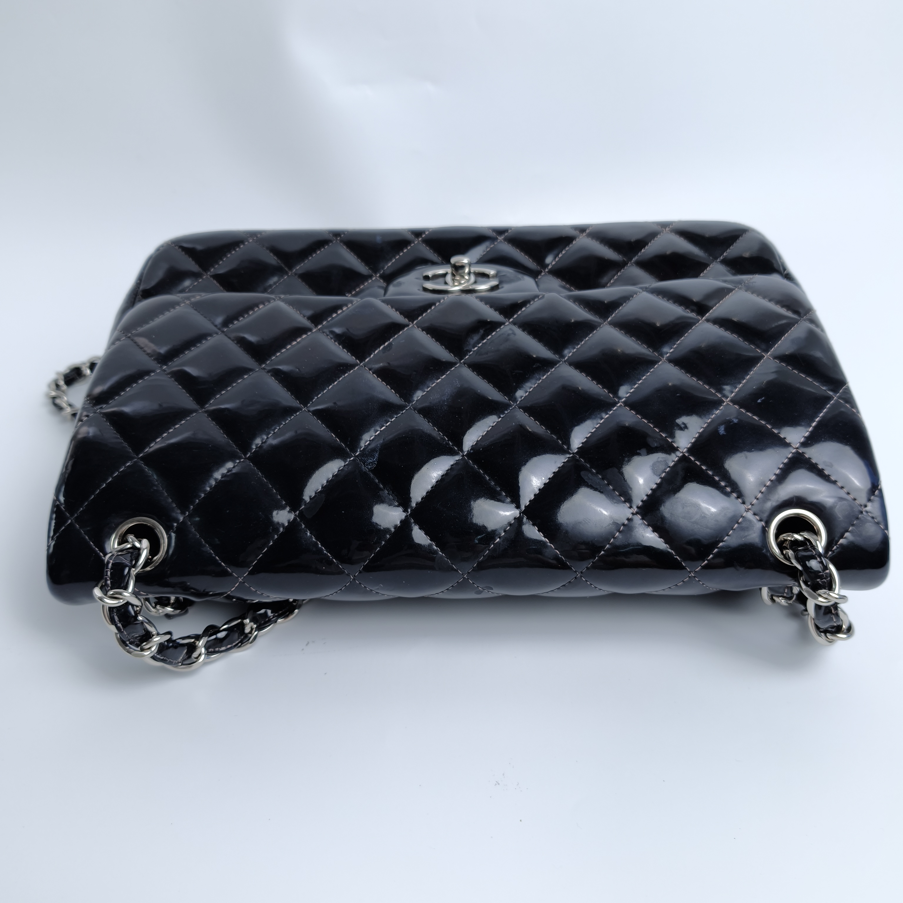 Chanel Crossbody Bag Classic Flap Jumbo CF Jumbo Black Patent Leather Large30 × 10 × 19.5 cm — cover view 4 of 17