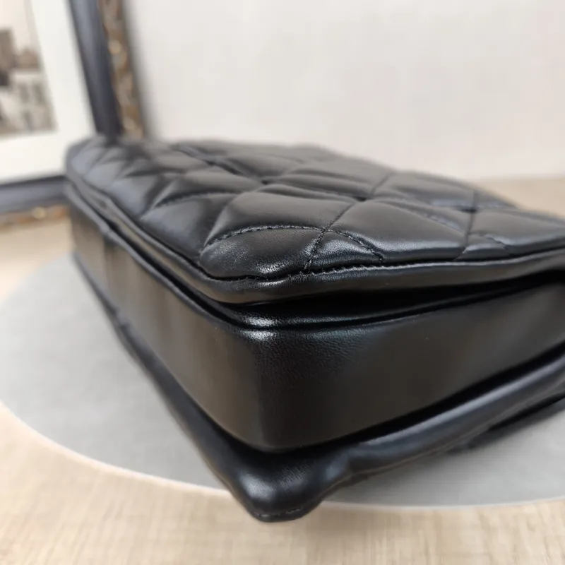 Chanel Crossbody Bag Trendy CC Black Lambskin Small25 × 12 × 17 cm — detail view 6 of 23