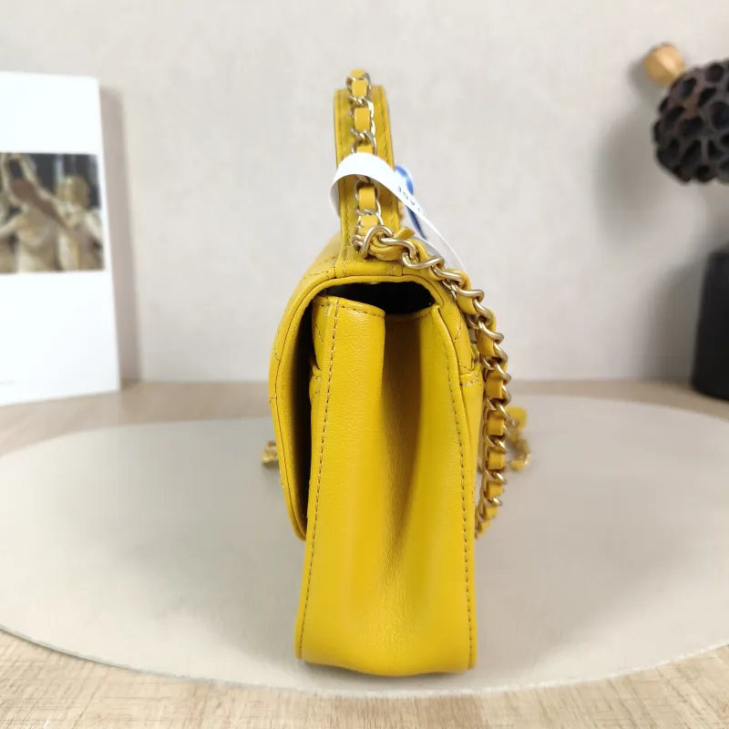 Chanel Crossbody Bag Top Handle Crossbody Bag Yellow Calfskin 20 × 6 × 14 cm 28 — detail view 8 of 12