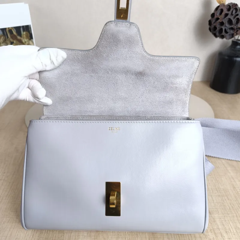 CELINE Crossbody Bag Soft 16Shoulder Bag Grey Calfskin Small23 × 9 × 15 cm — detail view 5 of 13