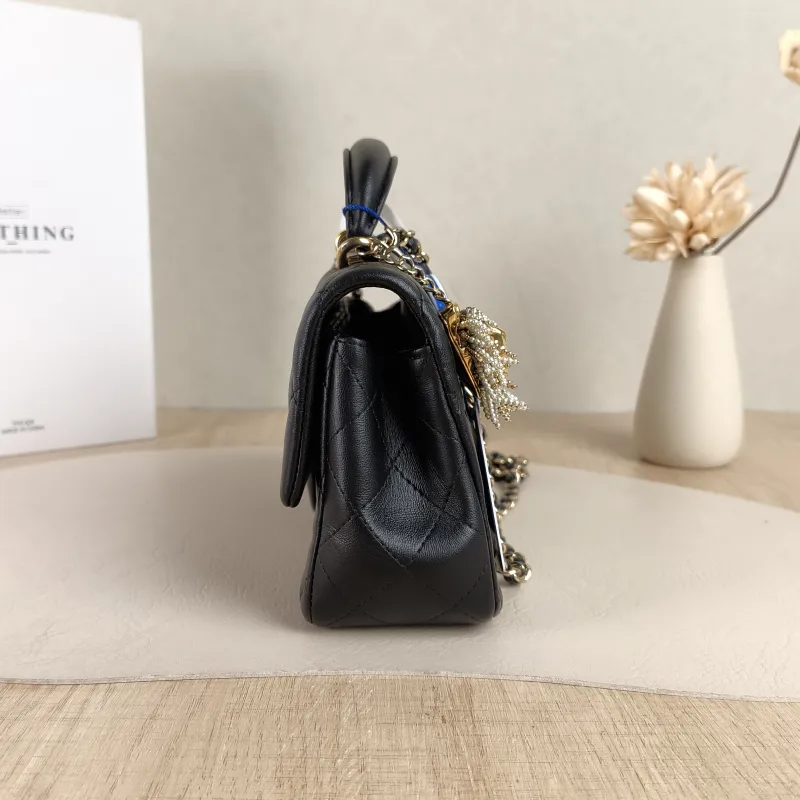 Chanel Crossbody Bag cf mini Black Lambskin mini20 × 6 × 12 cm Conditioned — detail view 11 of 13