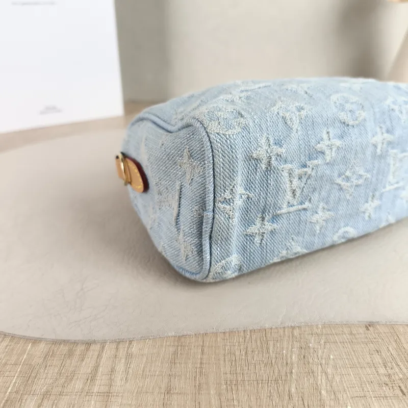 Louis Vuitton Crossbody Bag Speedy Nano Blue nano 16 × 7.5 × 10 cm — detail view 5 of 10