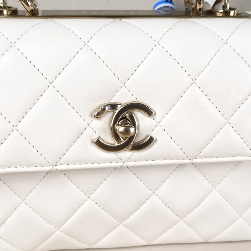 Chanel Crossbody Bag Trendy CC White Lambskinmini19.5 × 8 × 14.5 cm — detail view 1 of 17