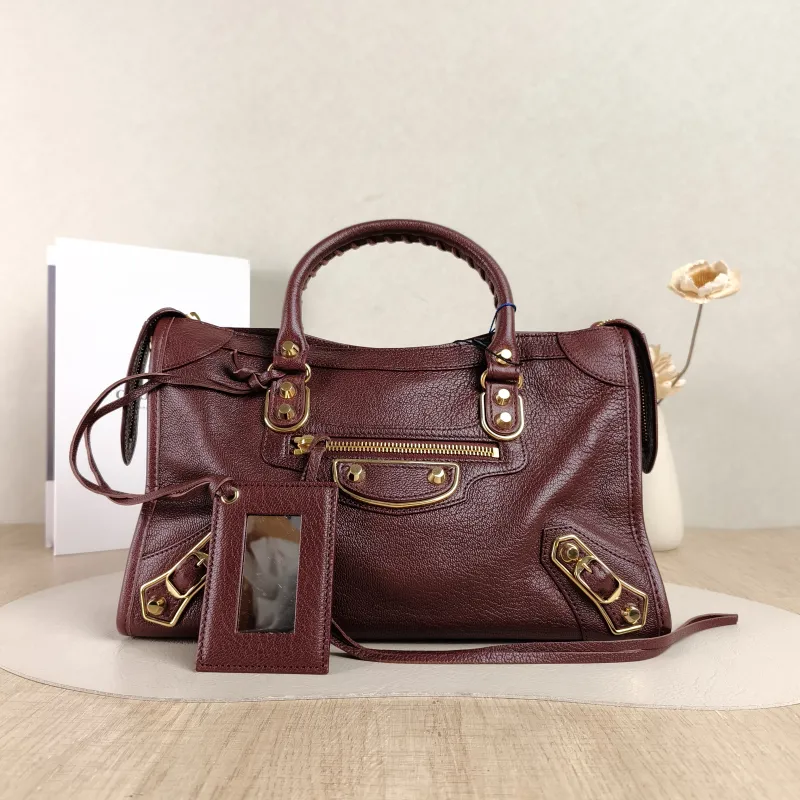 BALENCIAGA Crossbody Bag Classic City Red Lambskin Small30 × 10 × 21 cm