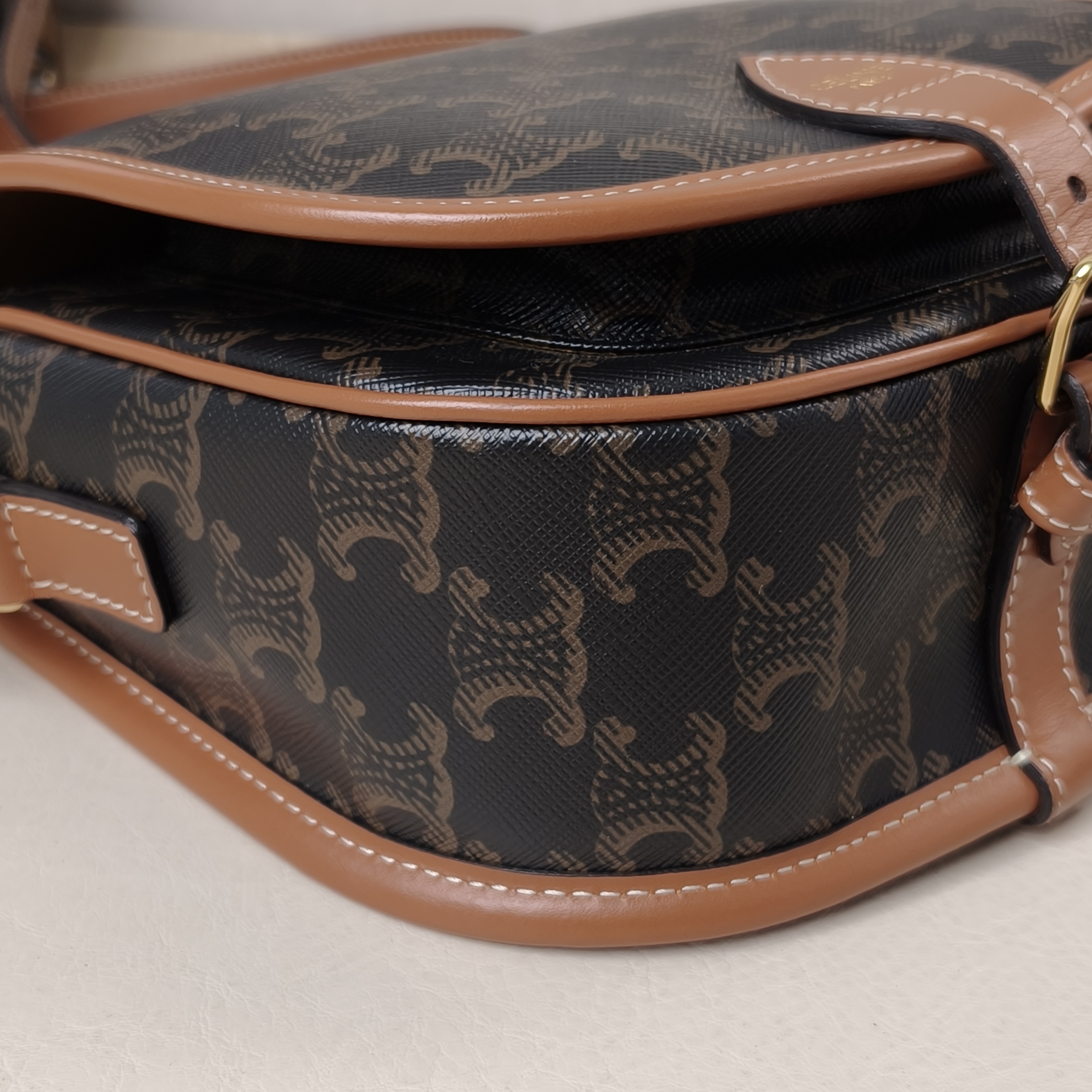 CELINE FOLCO Medium Brown Monogrampvc · 18.5 × 8 × 17 cm — cover view 5 of 9