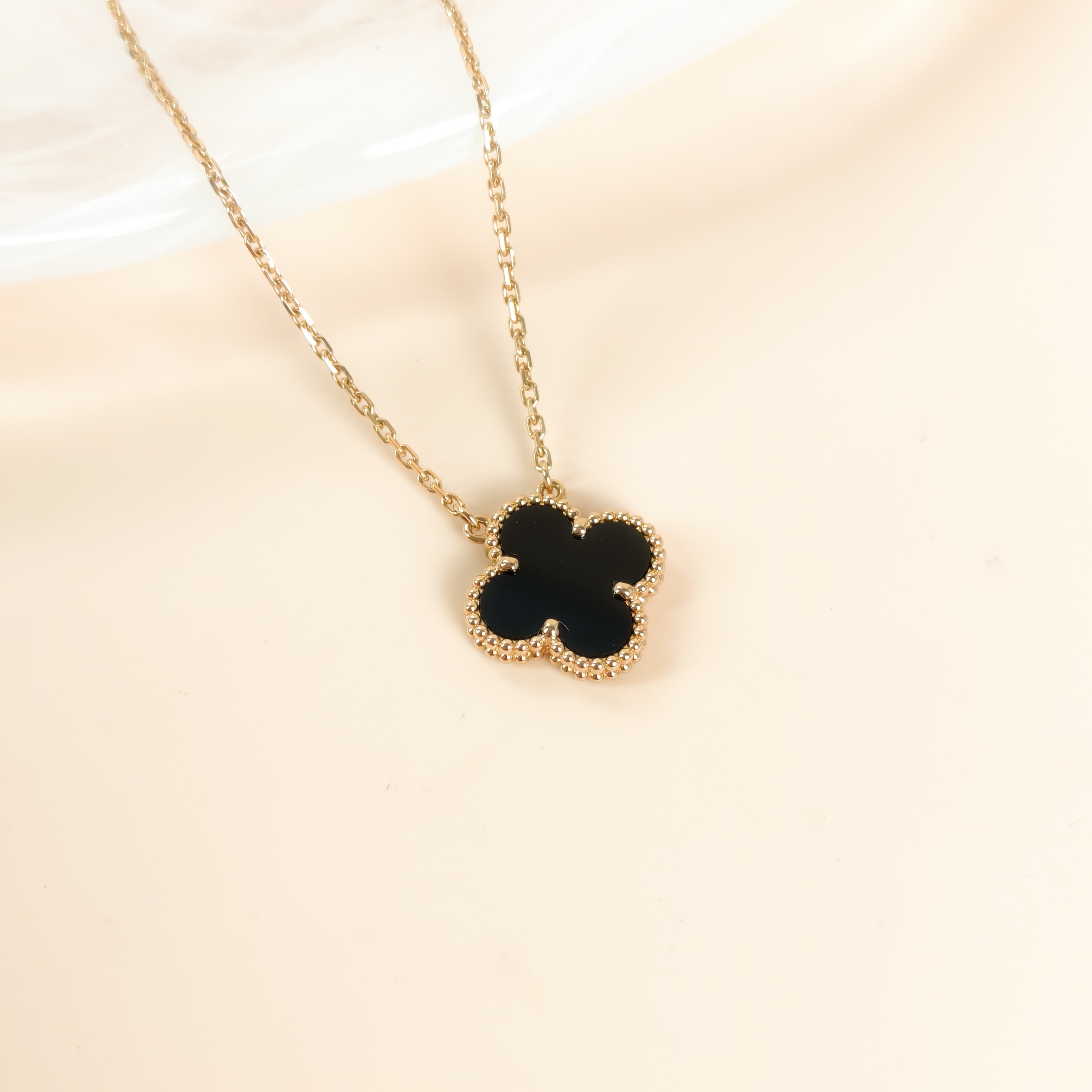 Van Cleef & Arpels Necklace Alhambra Alhambra Collection Necklace 18KY ellow Gold Vintage Small42cm — cover view 10 of 10