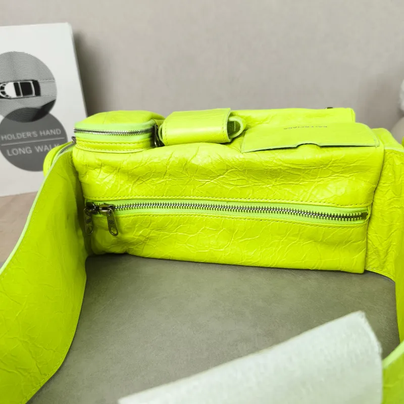 BALENCIAGA Shoulder Bag Superbusy Shoulder Bag Lambskin Mini 33 × 11 × 12 cm — detail view 11 of 11