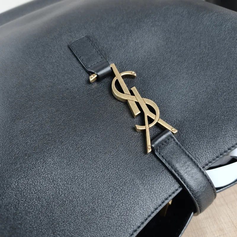 SAINT LAURENT Shoulder Bag LE 5 À 7 Hobo Black Calfskin Large30 × 13 × 31 cm — detail view 7 of 11