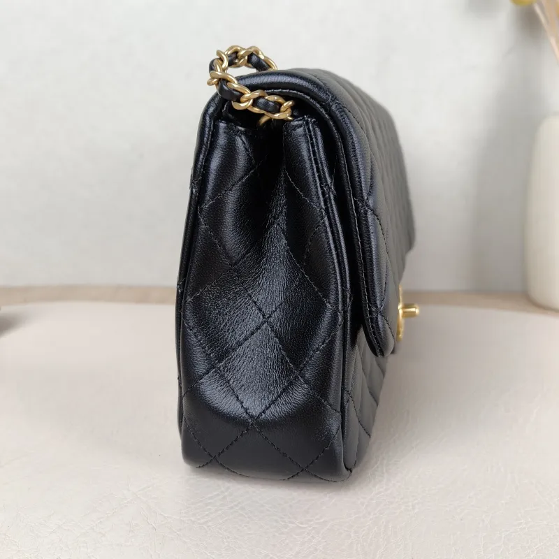 Chanel Shoulder Bag c cf Black Lambskin One Size 24 × 7 × 14.5 cm — detail view 3 of 14