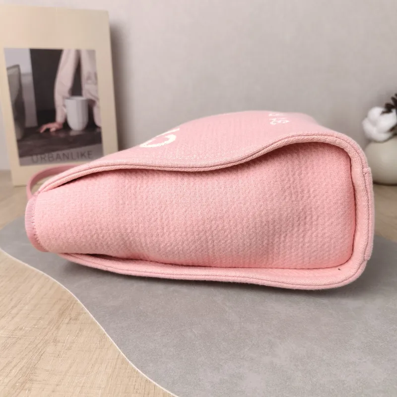 Chanel Shoulder Bag Pink One Size 26 × 10 × 26 cm — detail view 4 of 12