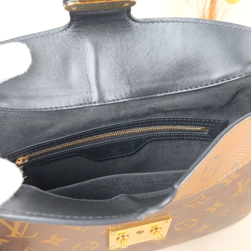 Louis Vuitton Crossbody Bag Twinny Monogram PVC One Size 29 × 9 × 19 cm — detail view 1 of 14