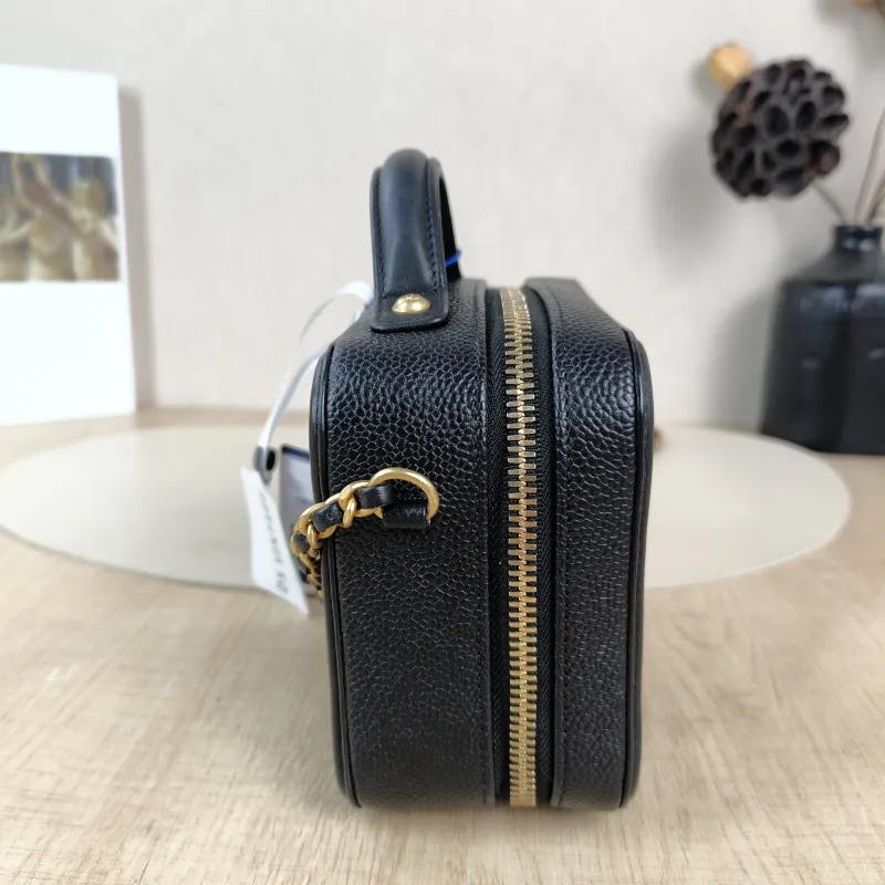 Chanel Crossbody Bag CC Filigree Vanity Cosmetic Bag Black Grained Calfskin Small 16 × 7 × 12 cm 26 — detail view 6 of 13