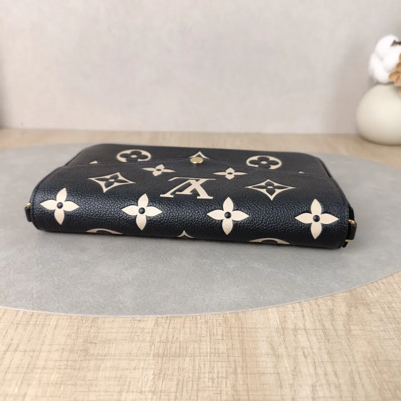 Louis Vuitton Crossbody Bag Pochette Félicie Black · White Calfskin Small 21 × 3 × 12 cm — detail view 5 of 14