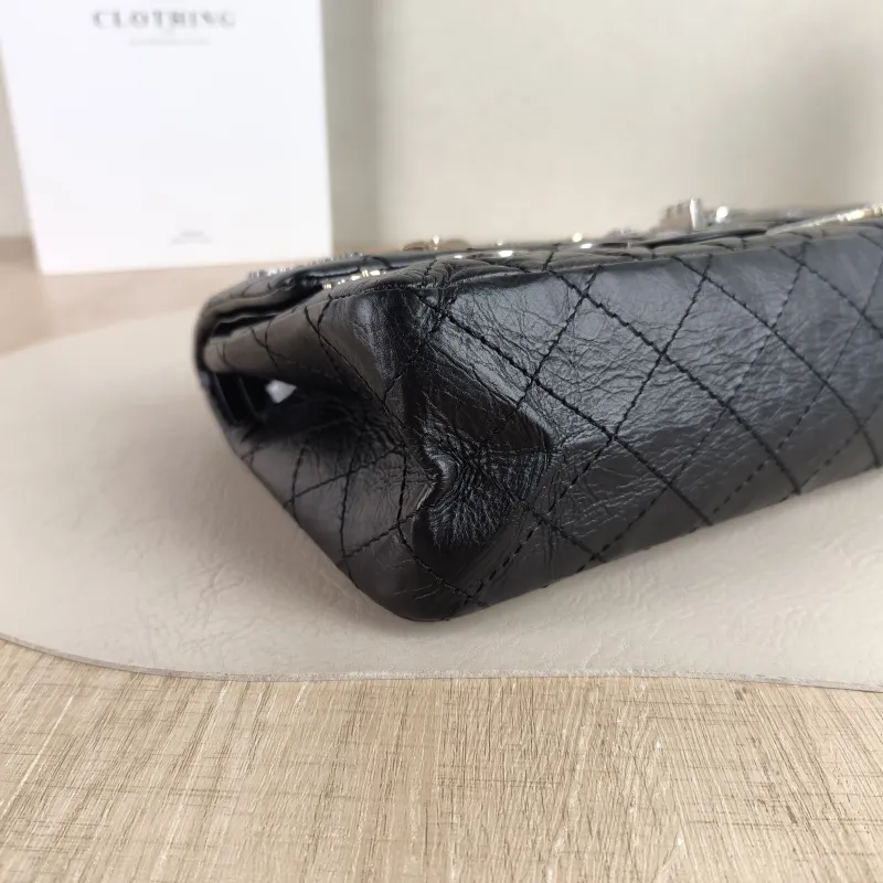 Chanel Crossbody Bag 2.55 Black Calfskin Small 24 × 7.5 × 16 cm 20 — detail view 7 of 14