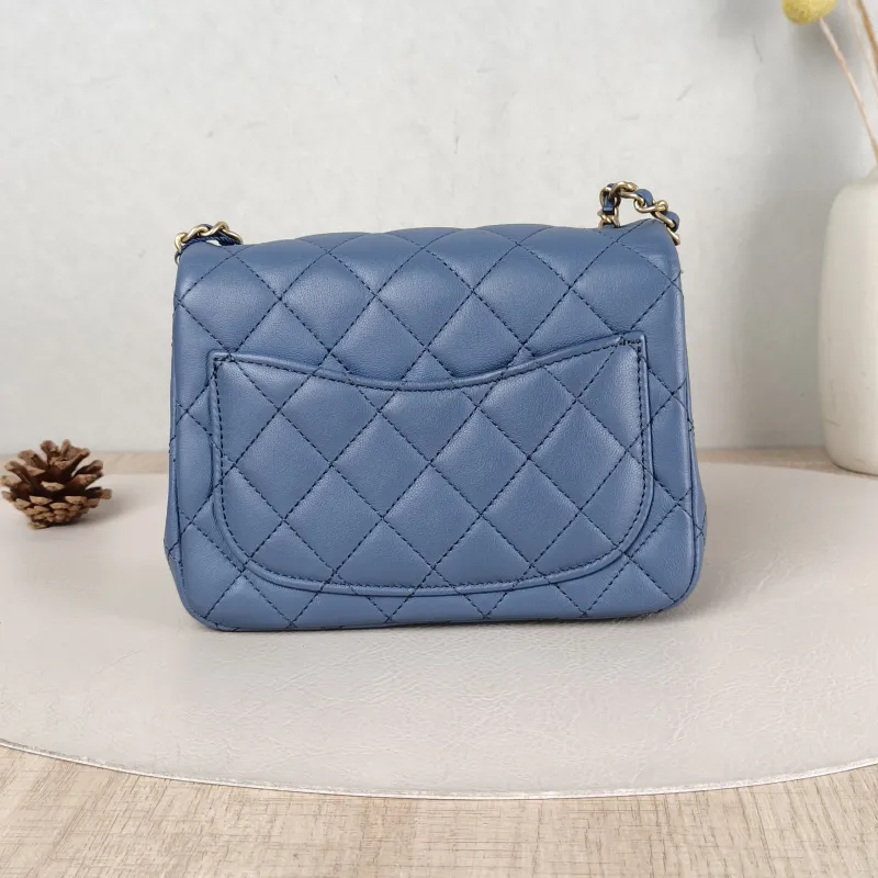 Chanel Crossbody Bag Blue Lambskin One Size 17 × 8 × 13.5 cm — cover view 5 of 5