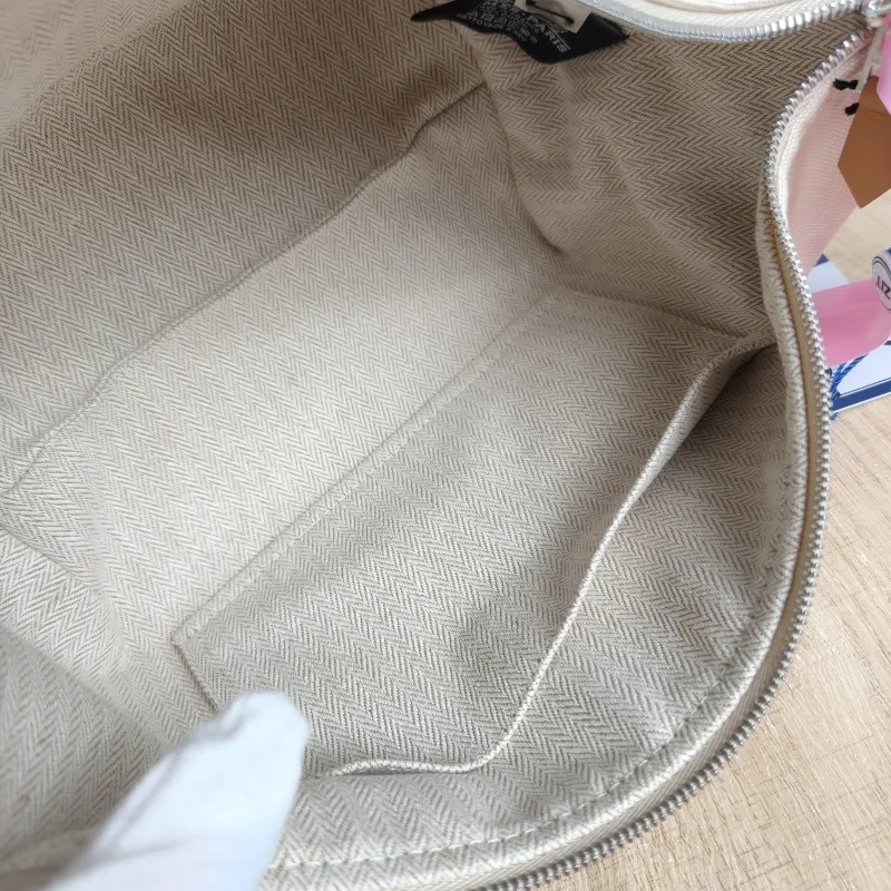 Hermès Top Handle Bagbride-a-brac White Canvas Small21 × 12 × 27 cm — detail view 3 of 11