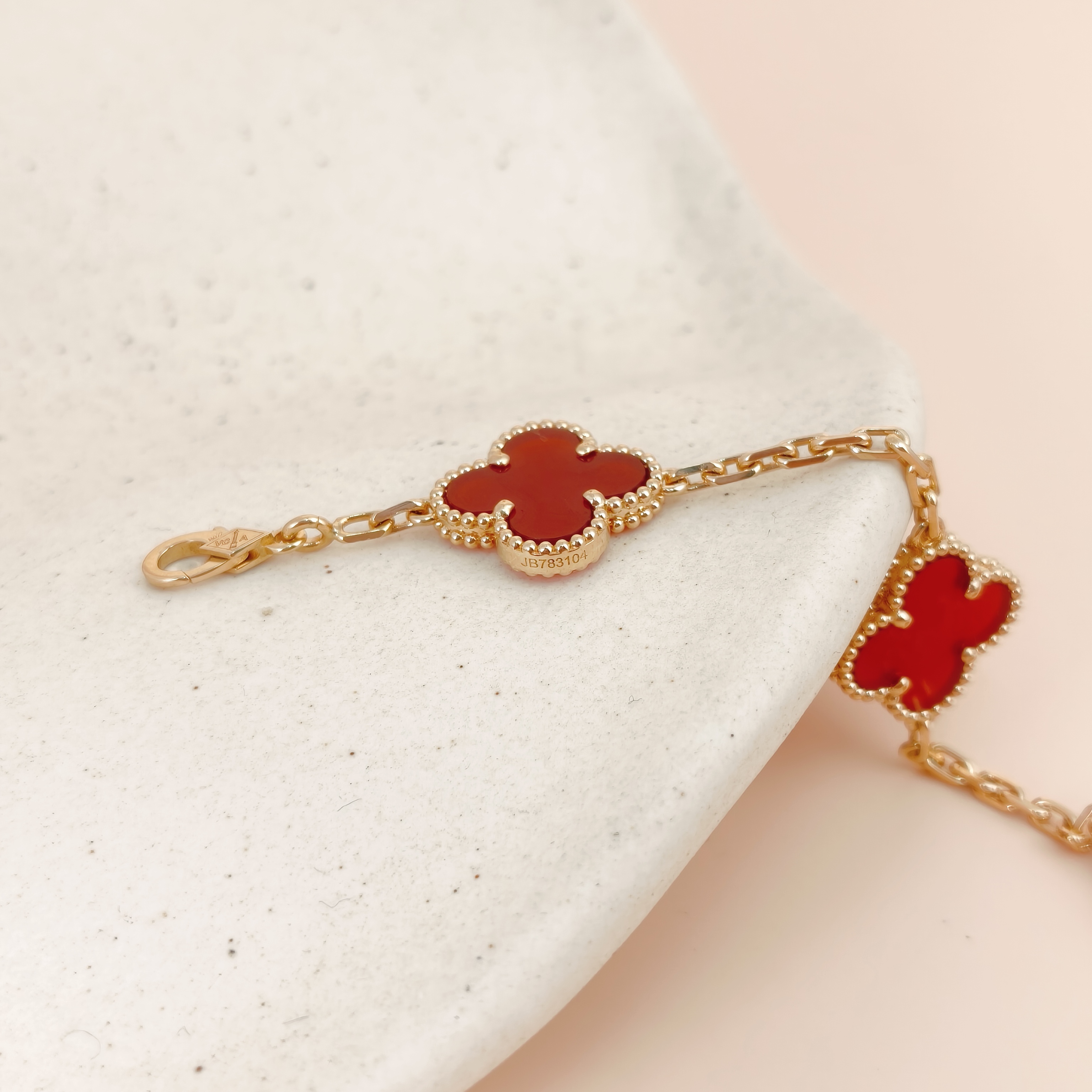 Van Cleef & Arpels Bracelet Alhambra Alhambra Collection Five-Motif Bracelet 18KY ellow Gold Vintage Small19cm — cover view 3 of 8