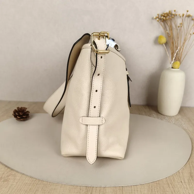Louis Vuitton carryall Small White Calfskin Microchip Edition · Shoulder Strap Inner Pouch Leather Tag · 29.5 × 12 × 24 cm — cover view 4 of 8