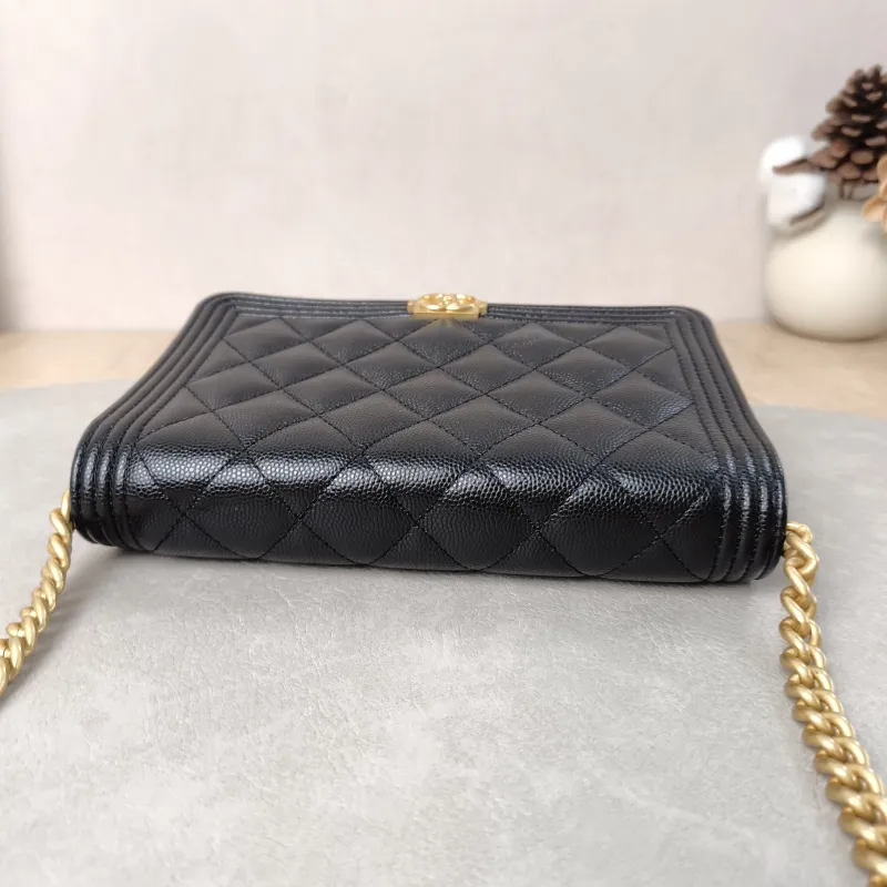 Chanel Crossbody Bag Le Boy​ WOC Black Grained Calfskinmini19.2 × 3.5 × 12.3 cm — detail view 8 of 15