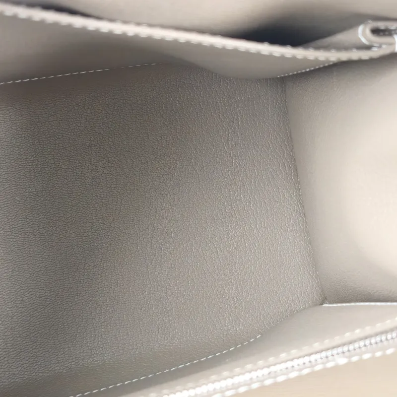 Hermès Shoulder Bag Kelly 28 Silver-Tone Hardware18 Epsom Calfskin Medium28 × 10 × 22 cm — detail view 4 of 13