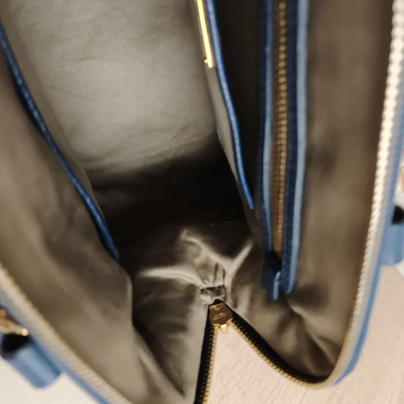 Miumiu Top Handle Bag Top Handle Bag Navy One Size 27 × 15 × 21 cm — detail view 3 of 11
