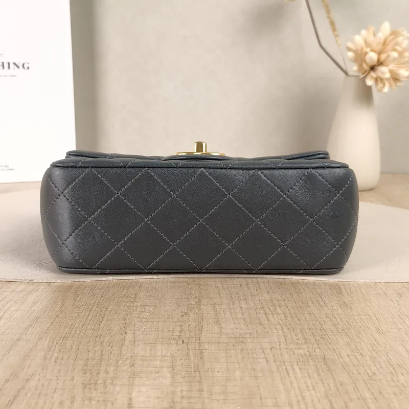 Chanel Crossbody Bag25b c mini Grey Lambskin mini20 × 6 × 12 cm — cover view 4 of 5
