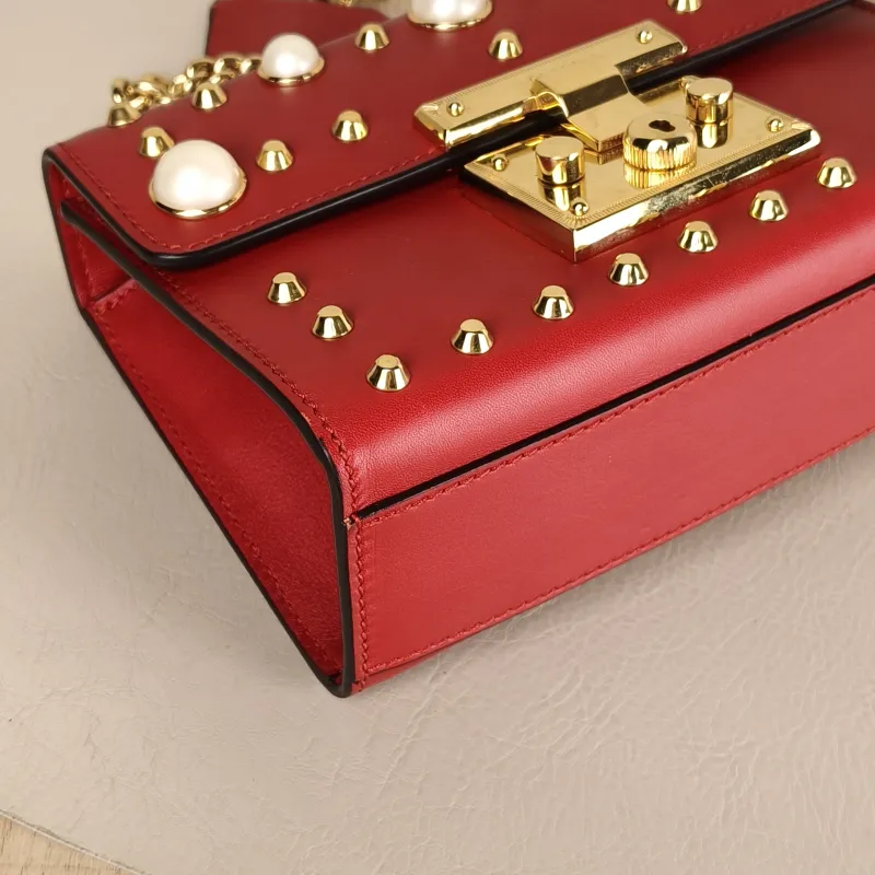 GUCCI Crossbody Bag Padlock Pearl Edition Red Calfskin Small 20.5 × 7.5 × 13 cm — detail view 9 of 13