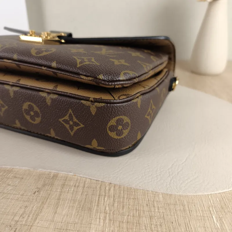 Louis Vuitton Crossbody Bag Pochette Métis Monogram Colorblock PVC Medium 25 × 7 × 19 cm — detail view 10 of 14