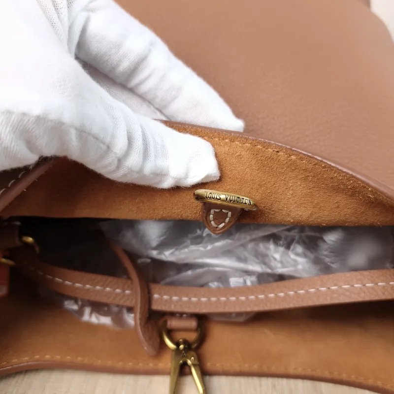 Louis Vuitton Shoulder Bag Low Key Hobo Shoulder Bag Calfskin Small 24 × 16 × 28 cm — detail view 15 of 15