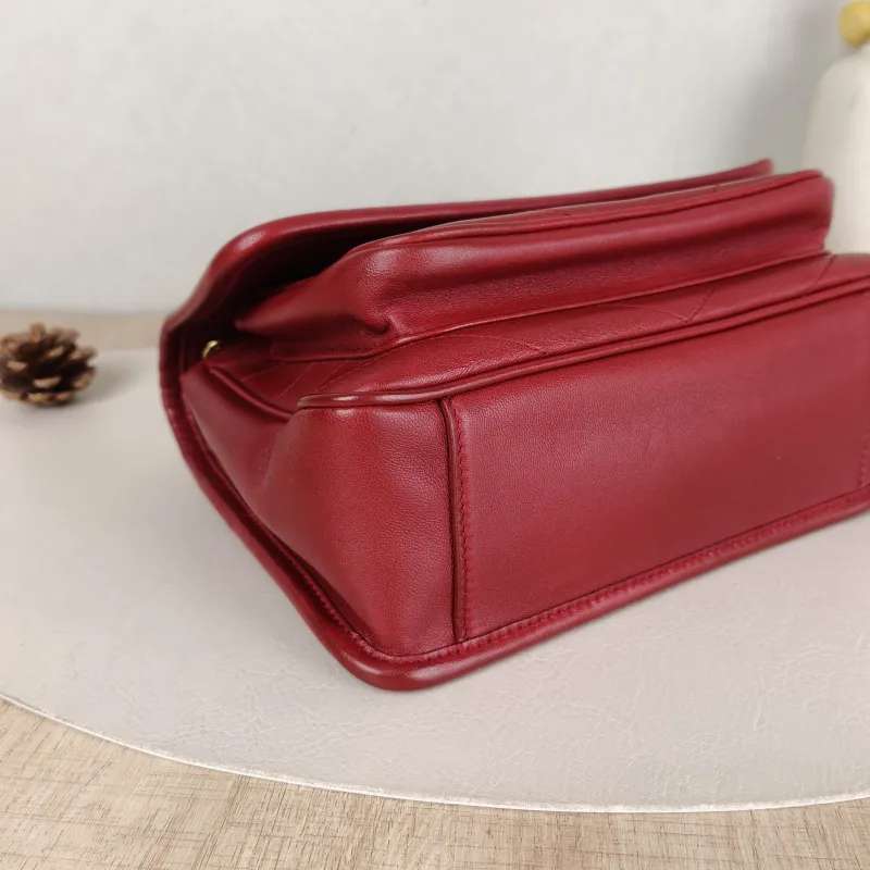 SAINT LAURENT Crossbody Bag Niki Red D Lambskin Small21 × 7.5 × 16 cm — detail view 12 of 13