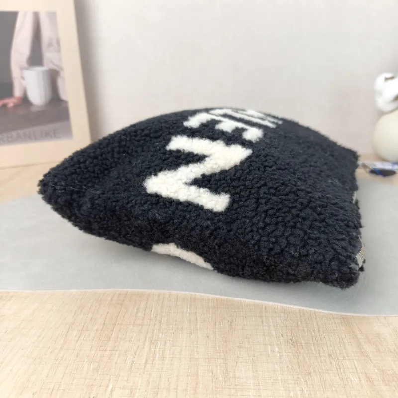 BALENCIAGA Clutch Clutch Black White One Size 33*23 — detail view 5 of 10