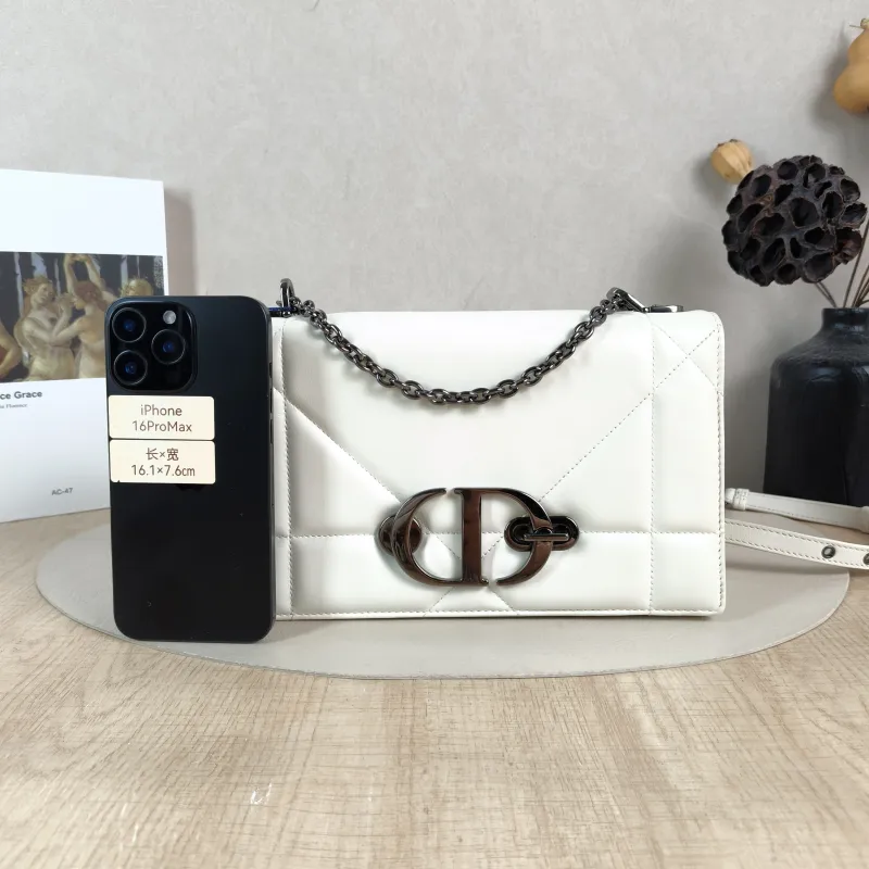 DIOR Crossbody Bag30Montaigne White Lambskin One Size25 × 8 × 15 cm — cover view 5 of 6