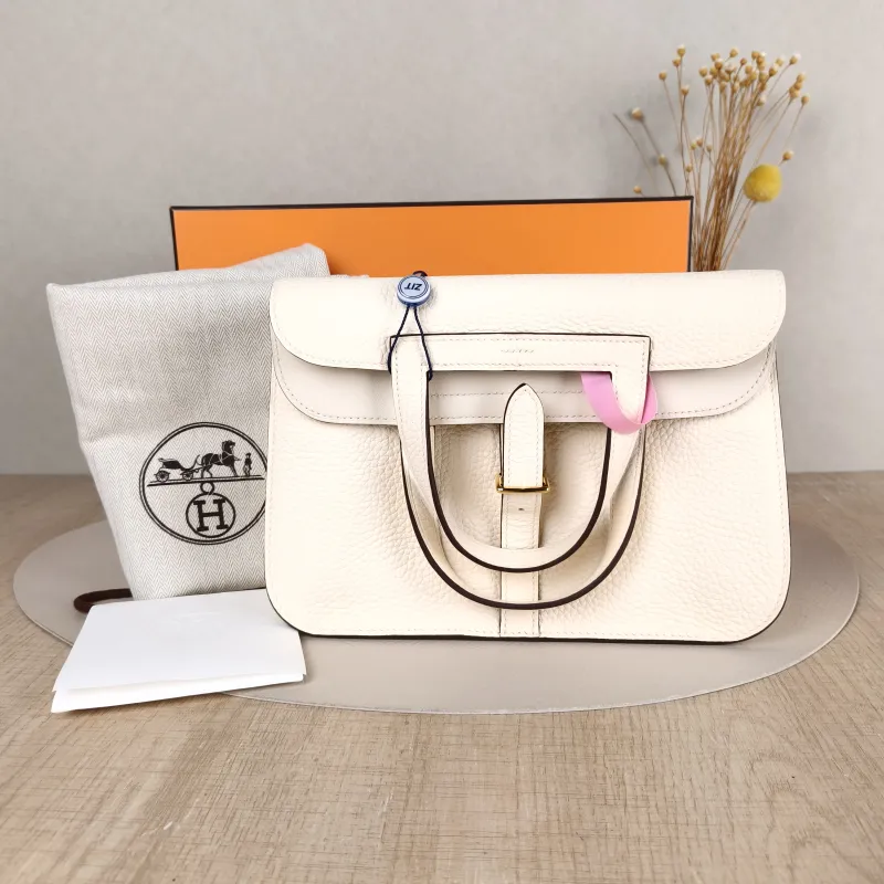 Hermès Shoulder Bag Halzan 25I2 TC Calfskin Small25 × 8 × 17 cm — cover view 2 of 6