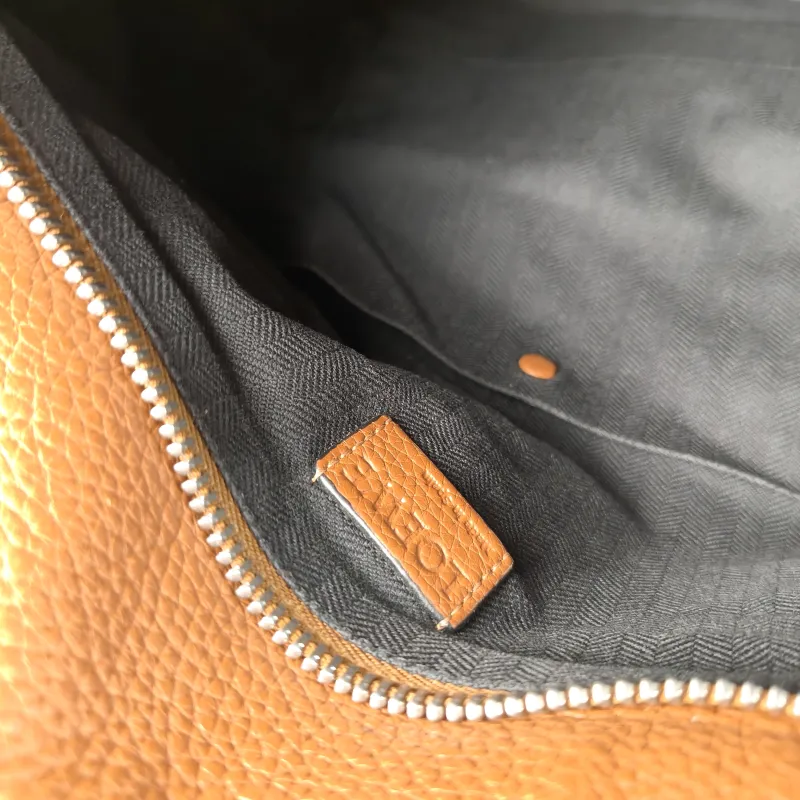 LOEWE Crossbody Bag Puzzle Brown Calfskin Large36 × 20 × 22 cm — detail view 12 of 13