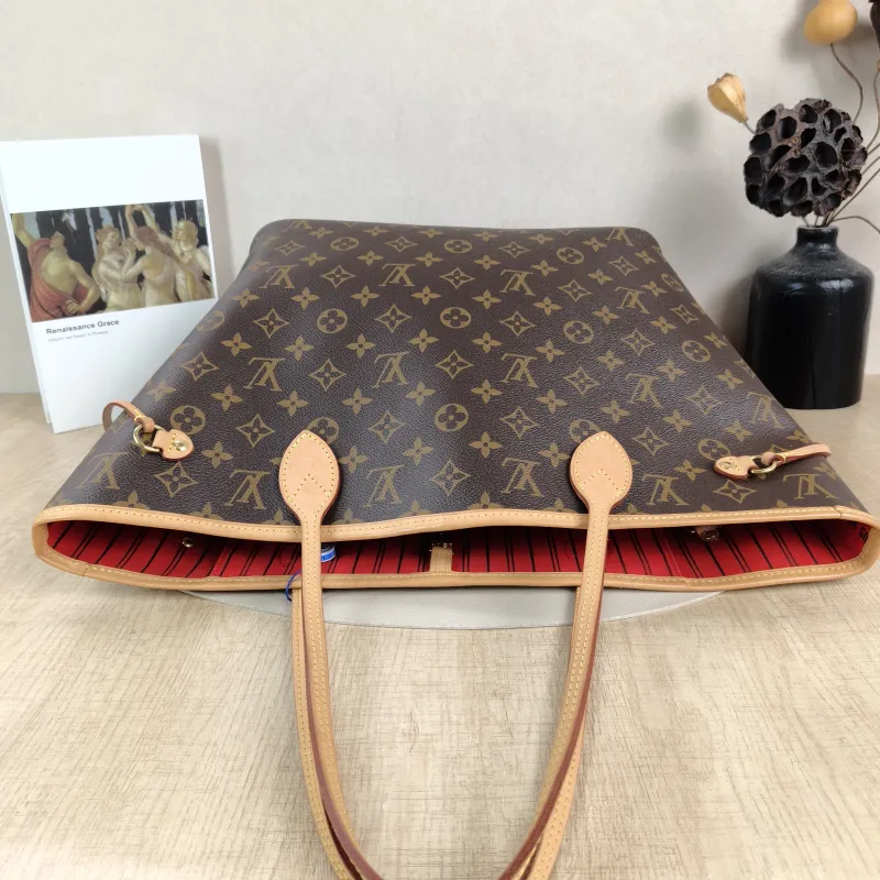 Louis Vuitton Shoulder Bag Neverfull Monogram PVC Medium31 × 14 × 28 cm — detail view 5 of 12