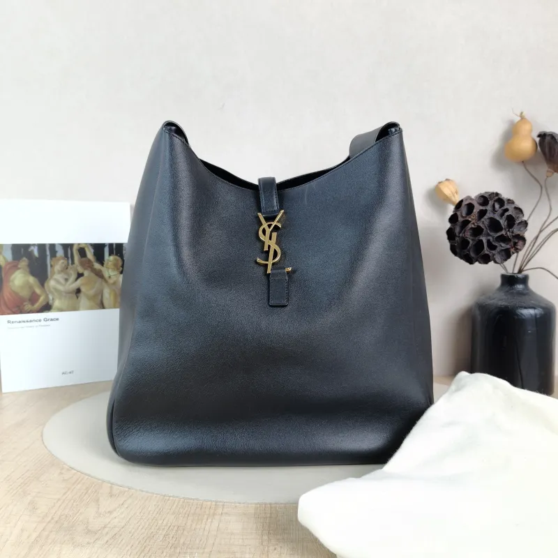 SAINT LAURENT Shoulder Bag LE 5 À 7 Hobo Black Calfskin Large30 × 13 × 31 cm — cover view 3 of 6