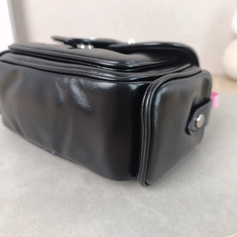 Louis Vuitton Crossbody Bag CARGO Camera Bag Black Calfskinmini23 × 10 × 14 cm — detail view 10 of 13