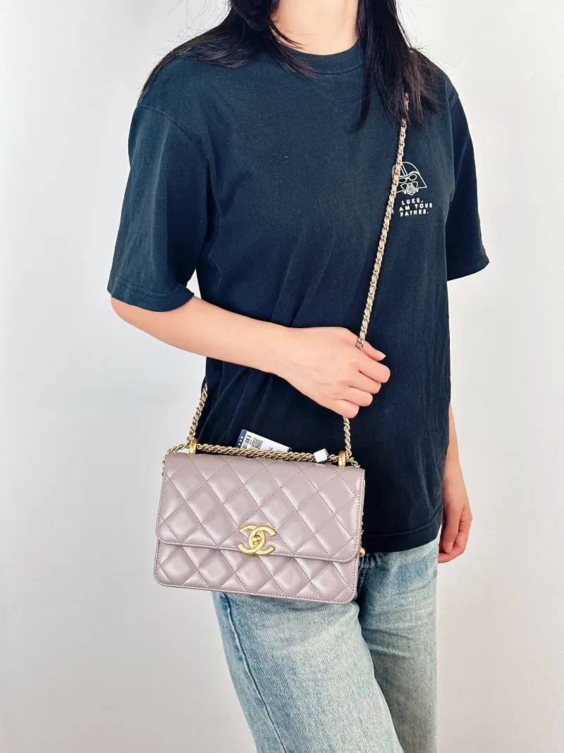 Chanel Crossbody Bag woc Calfskin Medium22 × 8 × 14.5 cm — on-model view 3 of 3