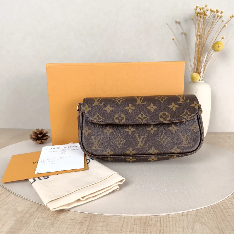 Louis Vuitton Crossbody Bag IVY Monogram PVC Small23.5 × 4.3 × 12 cm — cover view 5 of 6