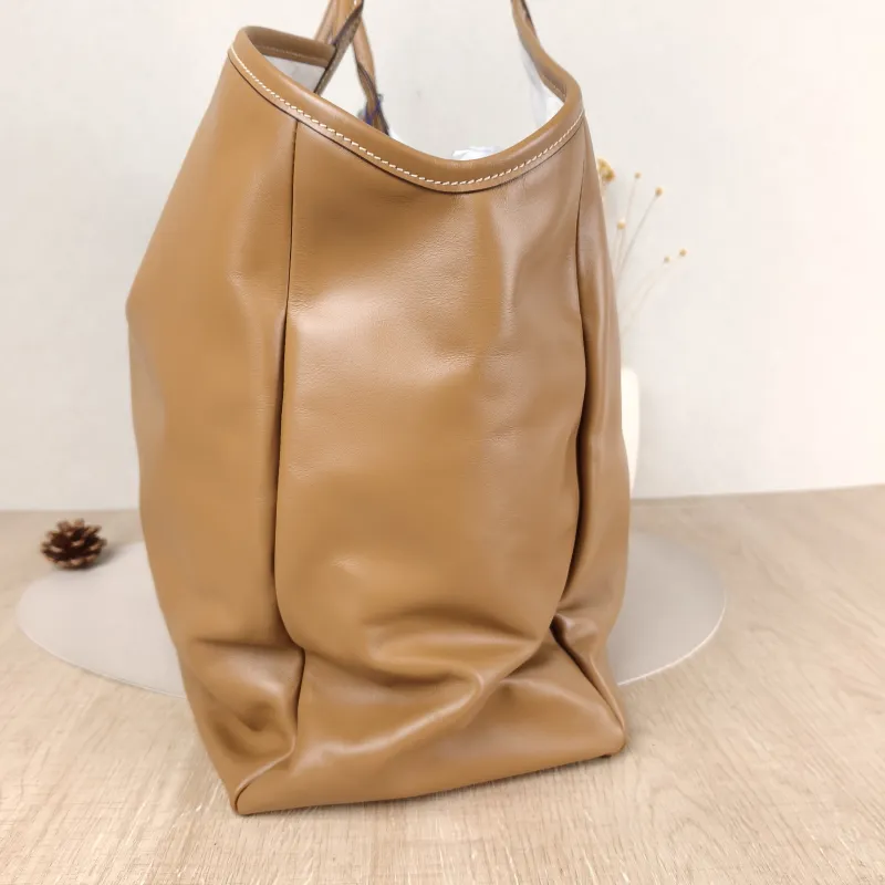 Miumiu Shoulder Bag IVY Tote Shopping Tote CC alfskin 38 × 18 × 38 cm — detail view 12 of 12