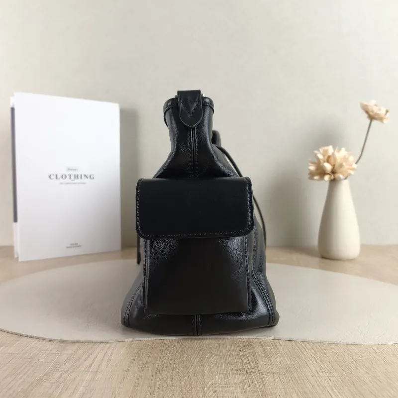 Louis Vuitton Crossbody Bag Carryall Vibe Black SL ambskin Medium 39 × 15 × 30 cm — detail view 8 of 11
