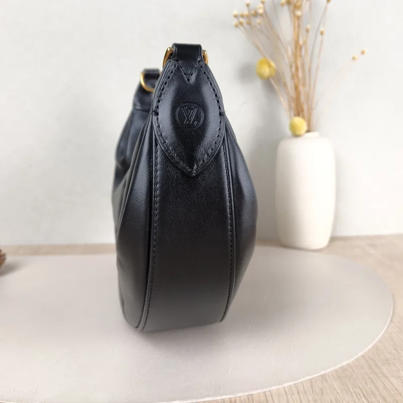 Louis Vuitton Crossbody Bag Over The Moon Black Calfskin 27.5 × 7 × 16 cm — detail view 10 of 10