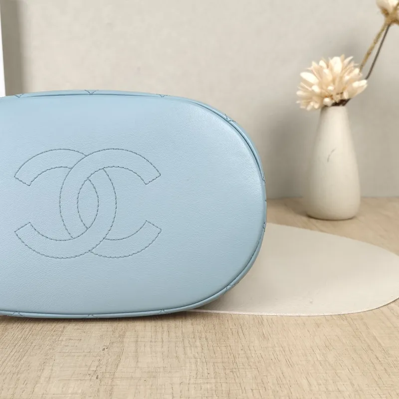 Chanel Crossbody Bag Bucket Bag Blue Calfskin One Size22 × 4 × 25 cm — detail view 7 of 13
