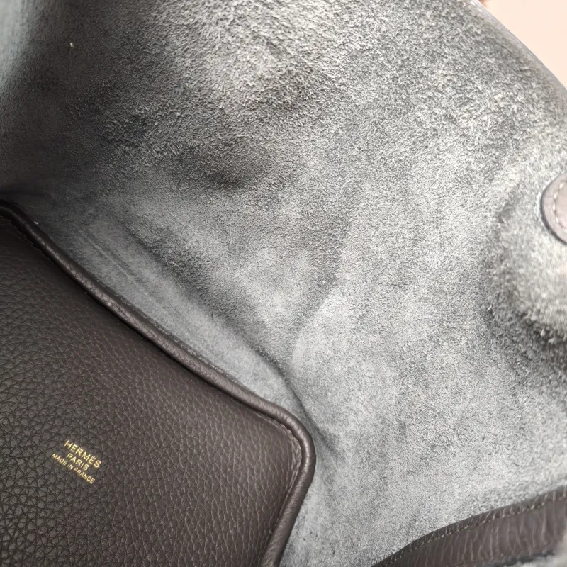Hermès Top Handle Bag Picotin Lock 18 18Dark Grey Taurillon Clemence TC Calfskin Small18 × 13 × 18 cm — detail view 9 of 16