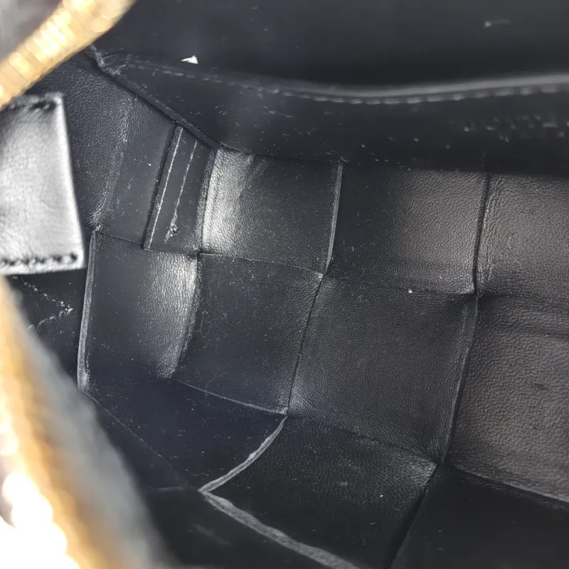 Bottega Veneta Shoulder Bag Brick Cassette Woven Black Lambskin Small 23.5 × 10 × 10 cm — detail view 6 of 9