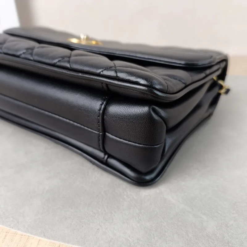 Chanel Crossbody Bag Crossbody Bag Black with Gold-Tone Hardware Lambskin One Size 24 × 7 × 15 cm 24 — detail view 12 of 13